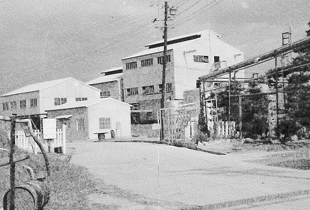 江田島工場でTNTの製造を開始(S38年）
